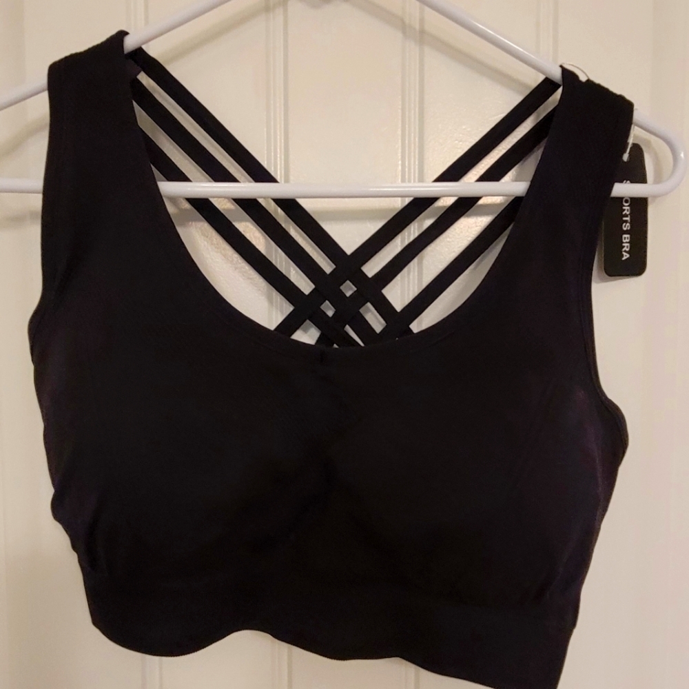 Black sports bra